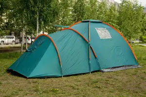 Палатка четырехместная двухслойная с большим тамбуром и раздельными комнатами 